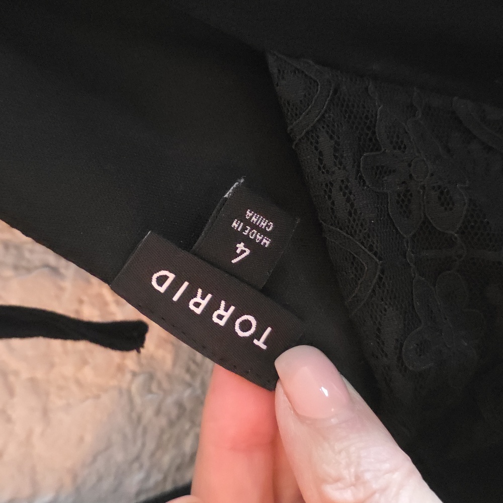 Torrid Maxi Gauze Lace Inset Hi-Low Dress – Deep Black | Size 4 - Picture 8 of 14